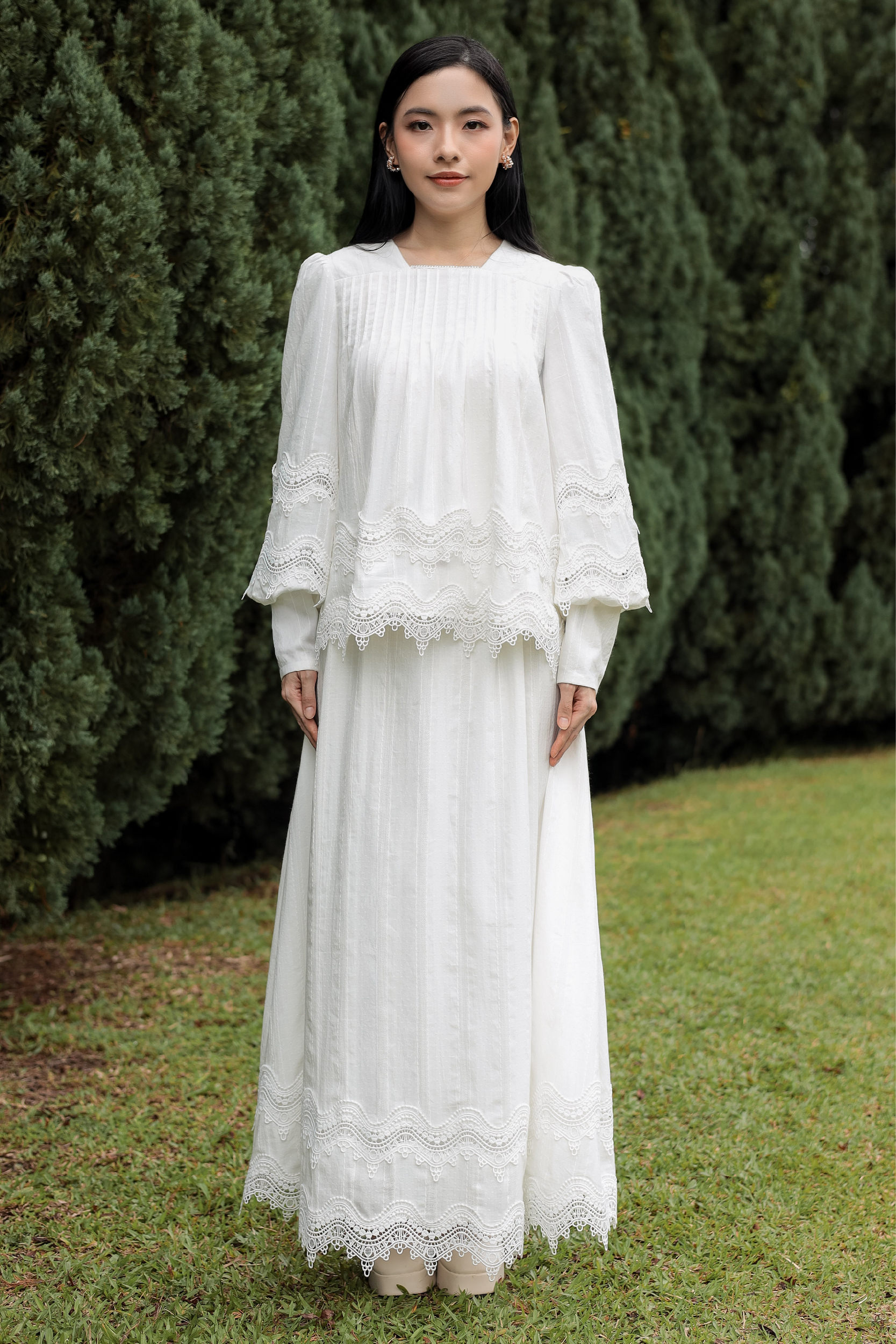 SHAZA IN WHITE