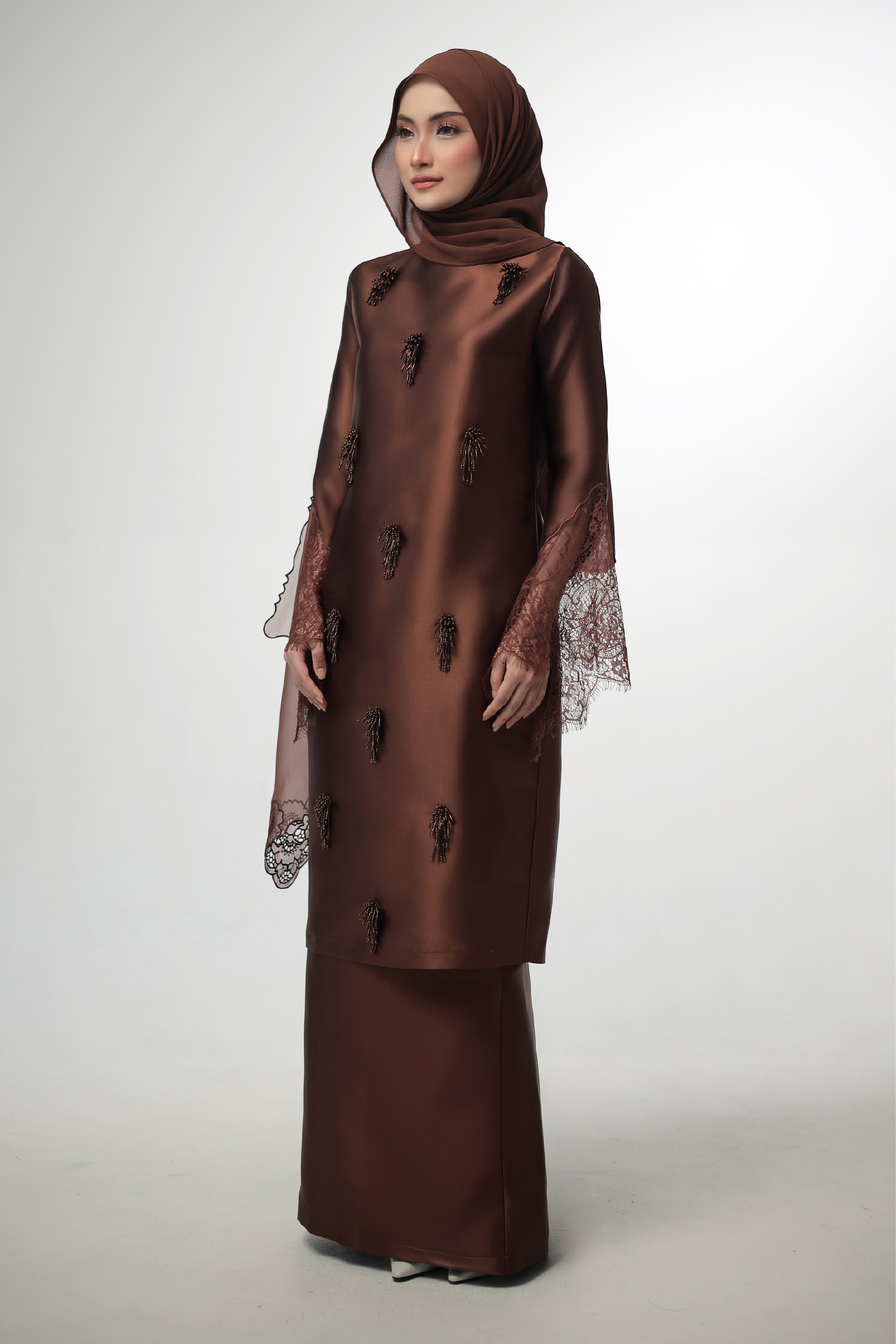 ELAYA IN RICH BROWN