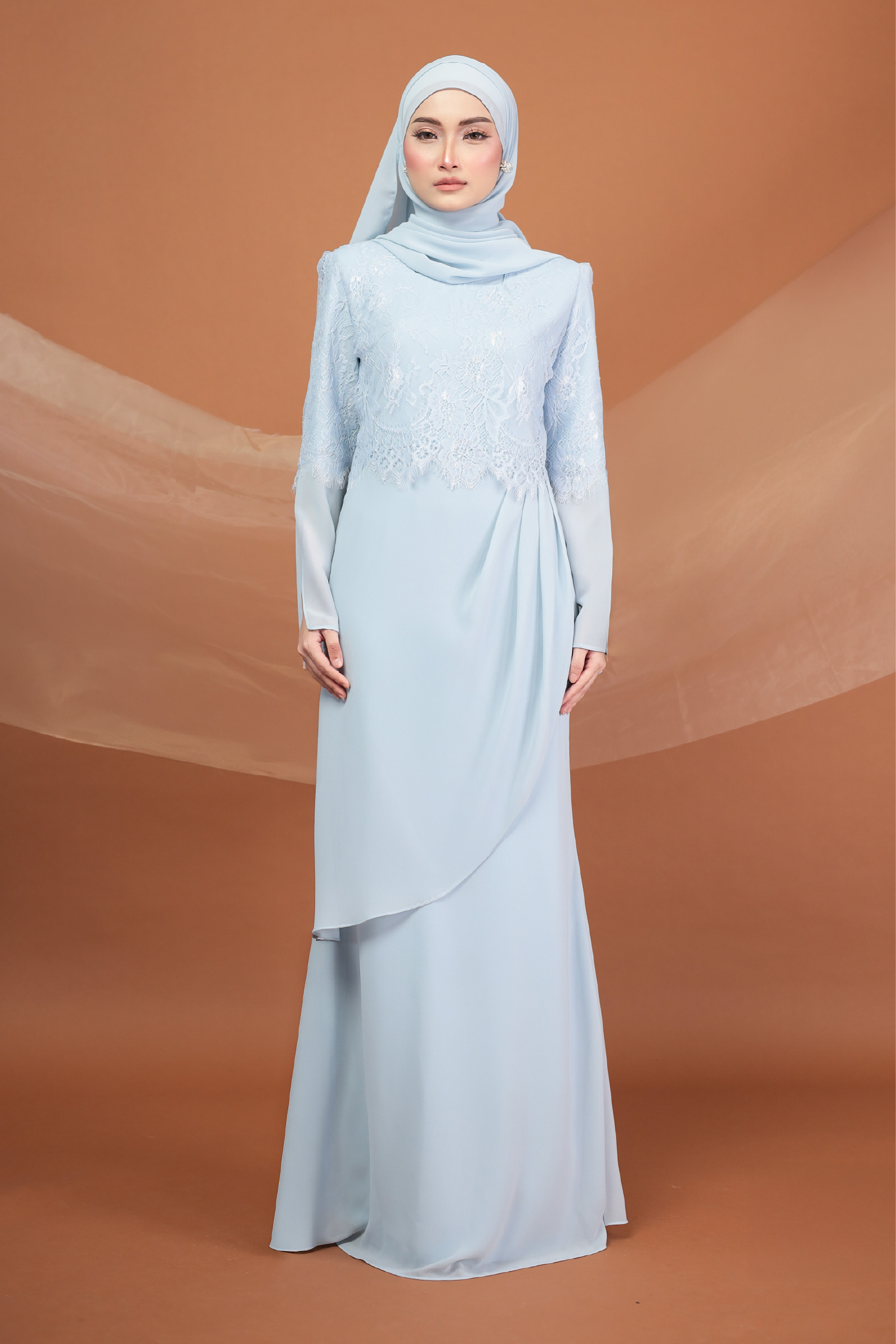 HAZEL IN ICE BLUE