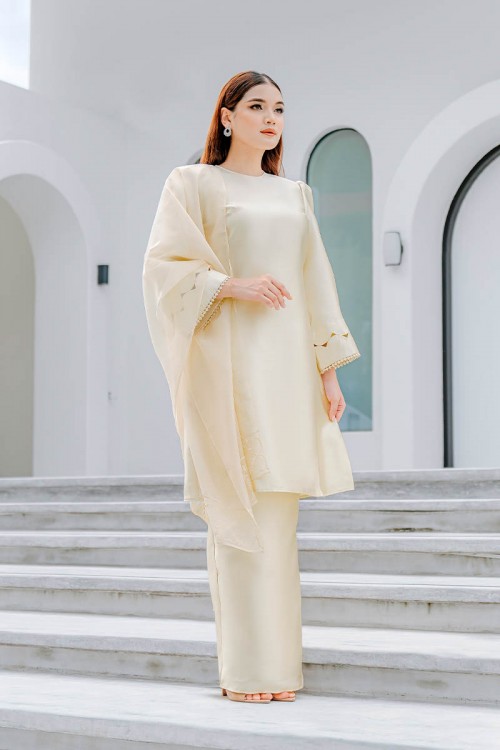 DIARA IN PASTEL YELLOW(FREE VEIL)