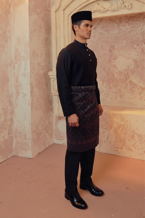 EUSOF IN BLACK